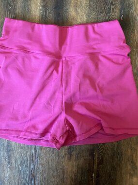 Women's Medium Athletic Shorts in Hot Pink